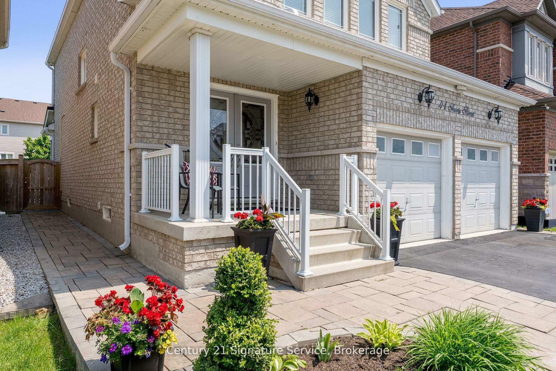 Property Photo:  41 Faris Street  ON L3Z 0C5 