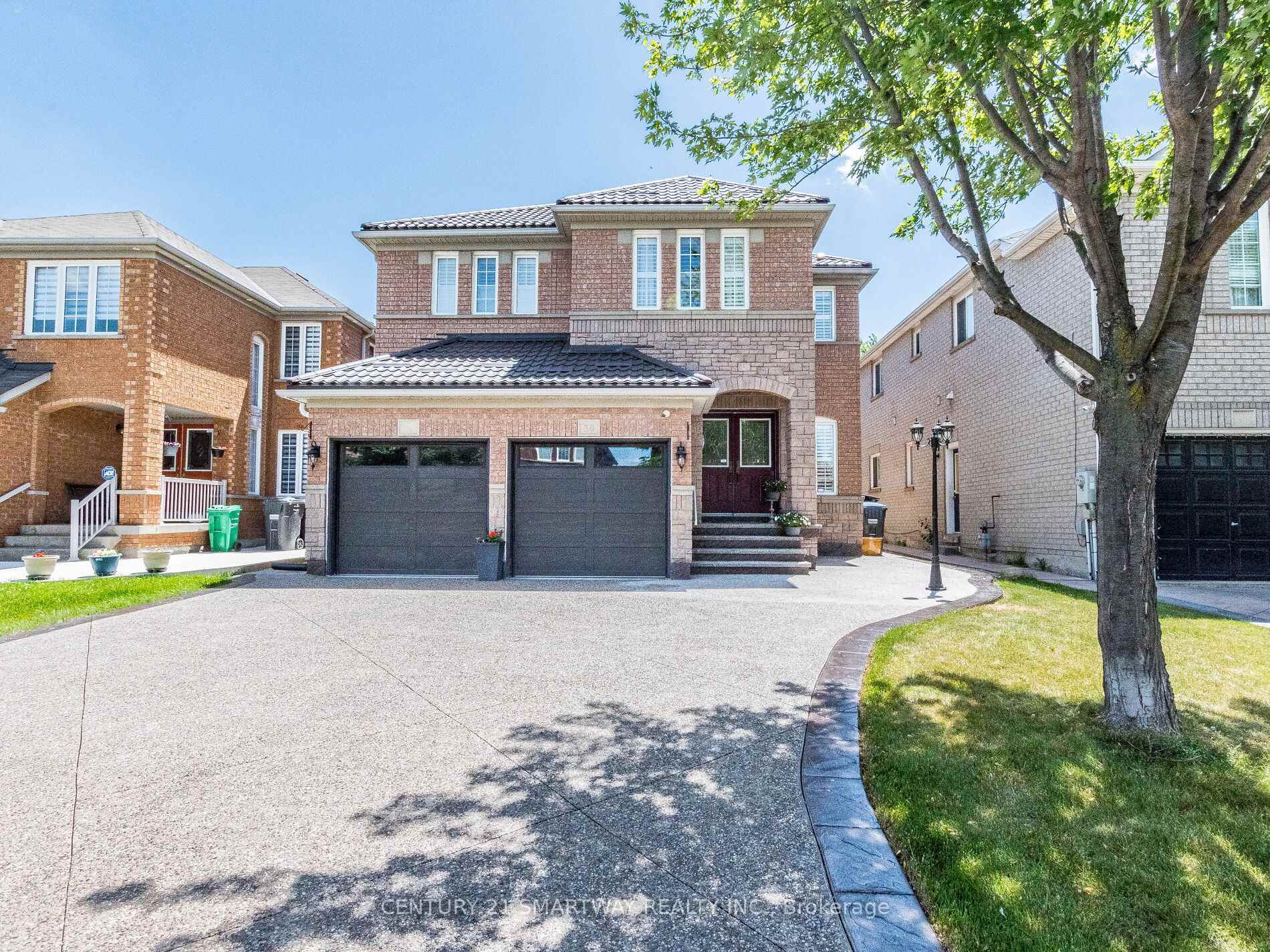 Photo de la propriété: 38 Bottlebrush Drive ON L6R 2Z5