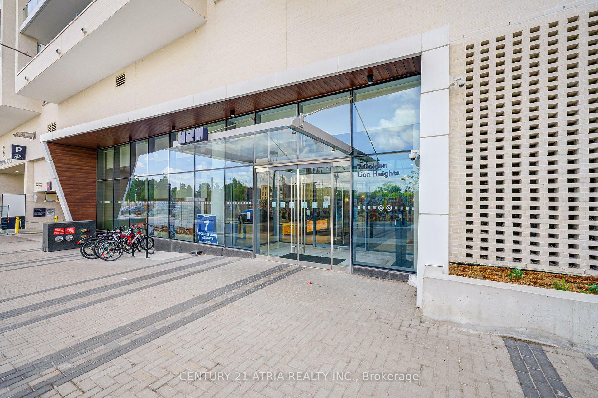 Property Photo: 7 Golden Lion Heights 525 ON M2M 0C1