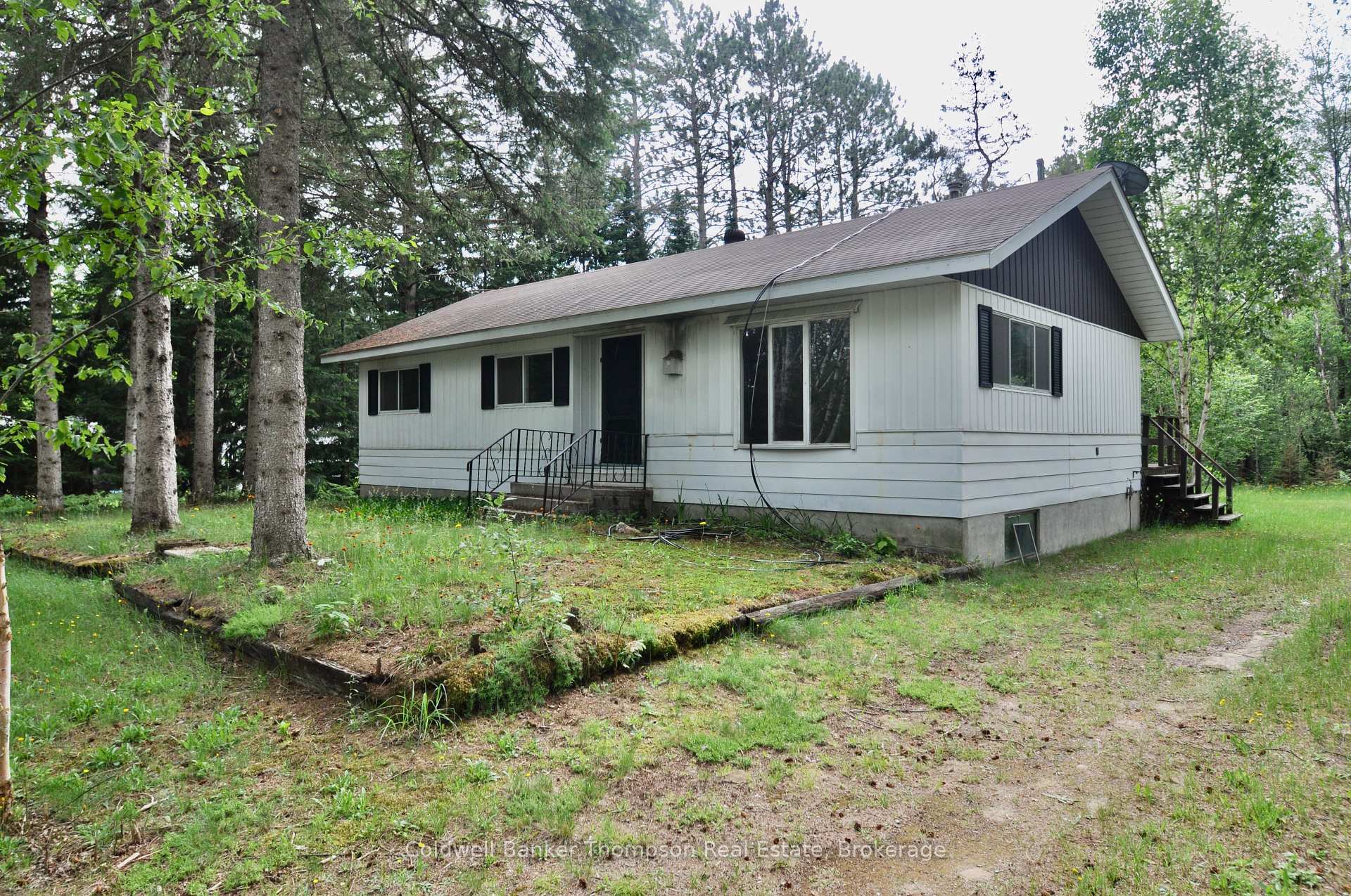 Property Photo: 8 Spruce Lane ON P0A 1L0