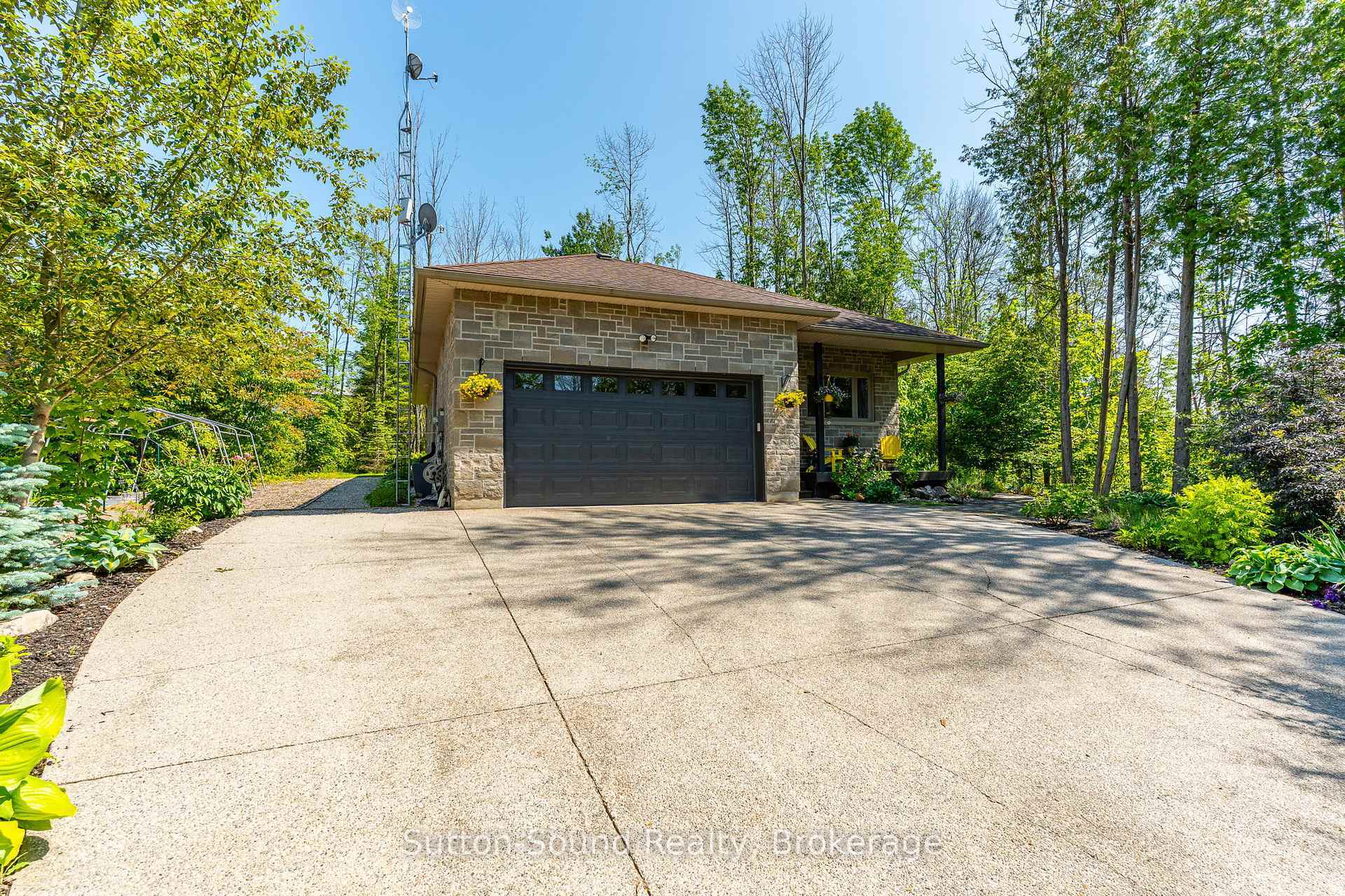 Property Photo:  170 Lakeshore Road  ON N0H 2T0 
