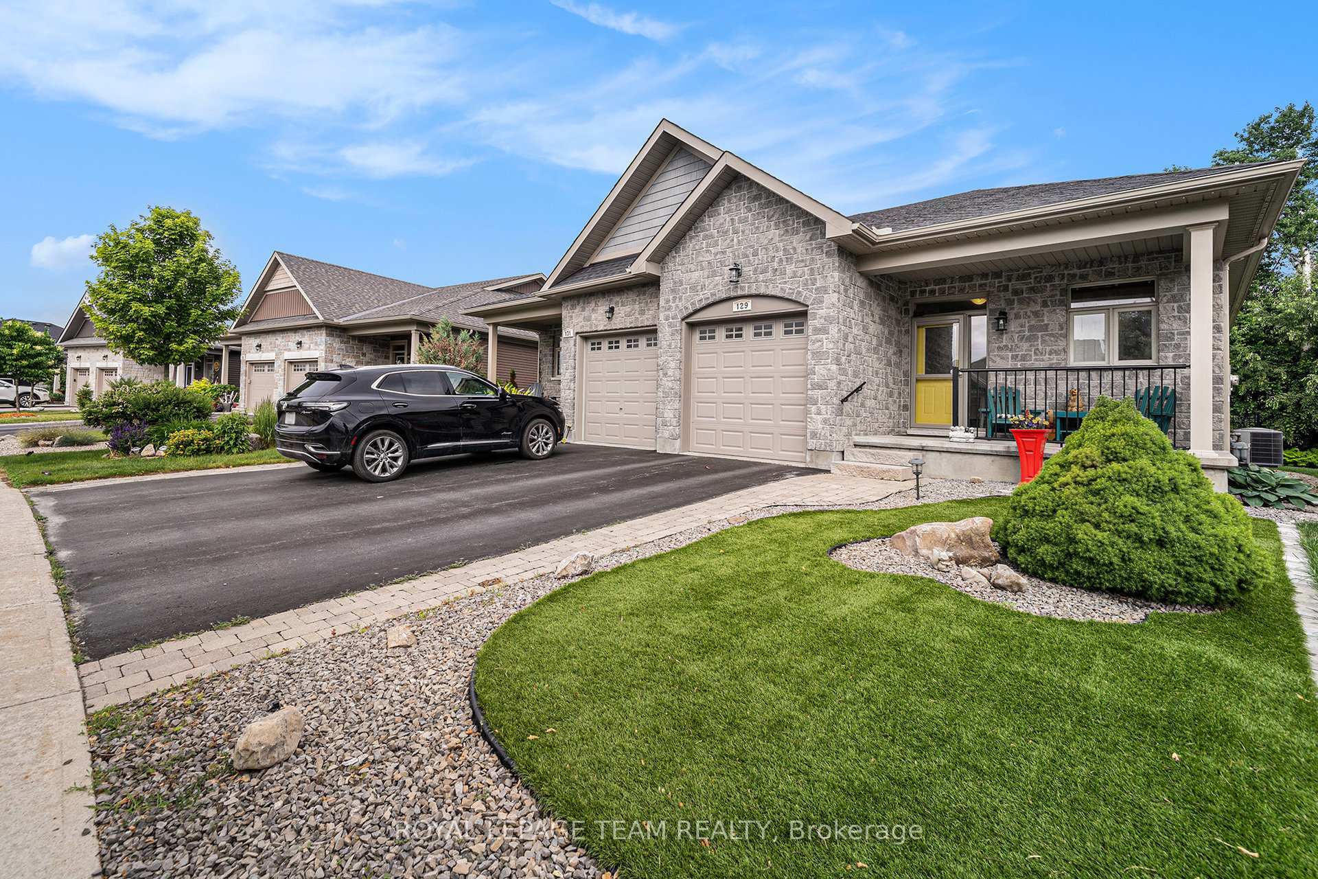 Property Photo: 129 Tradewinds Crescent ON K0G 1J0