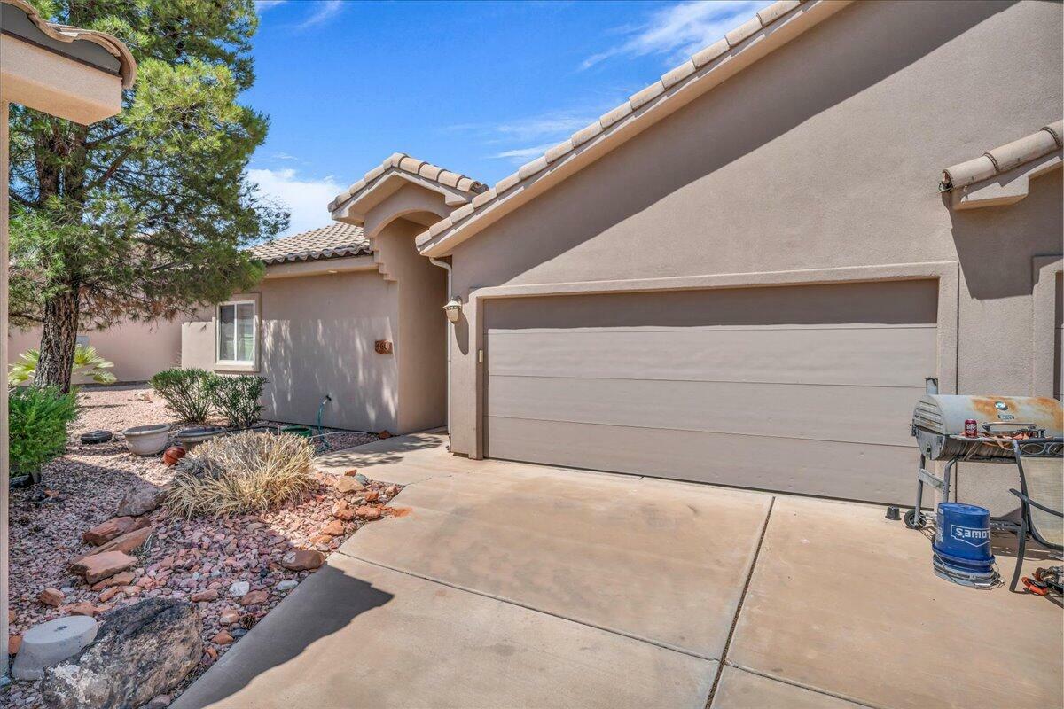 Property Photo: 460 N 2480 W UT 84737