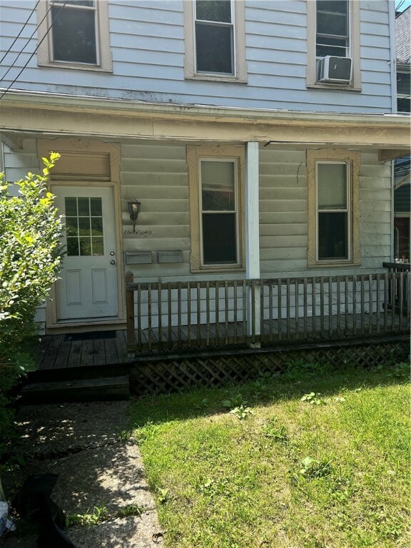 Property Photo: 180 Oneida St 1 PA 15211