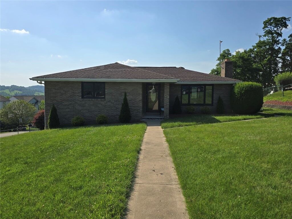 Property Photo:  201 Joseph Dr  PA 15317 