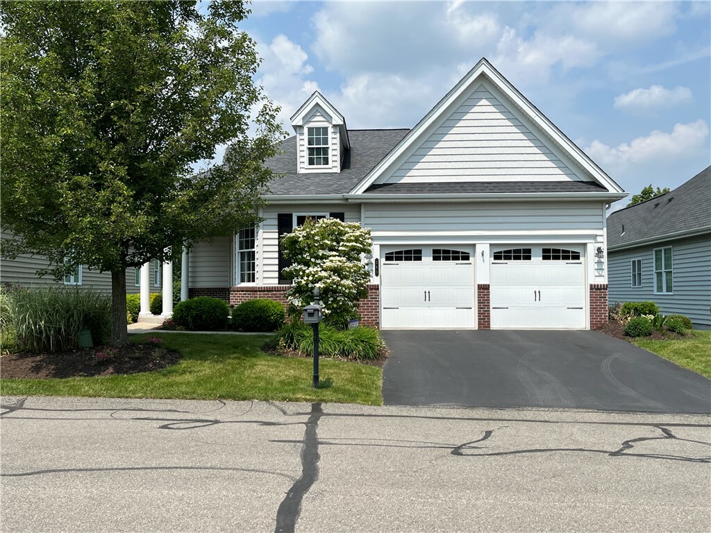 Property Photo: 261 Patriot Lane PA 15042