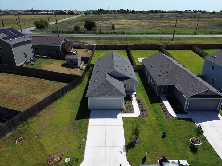 Property Photo: 204 Burt Rainey Lane TX 76537