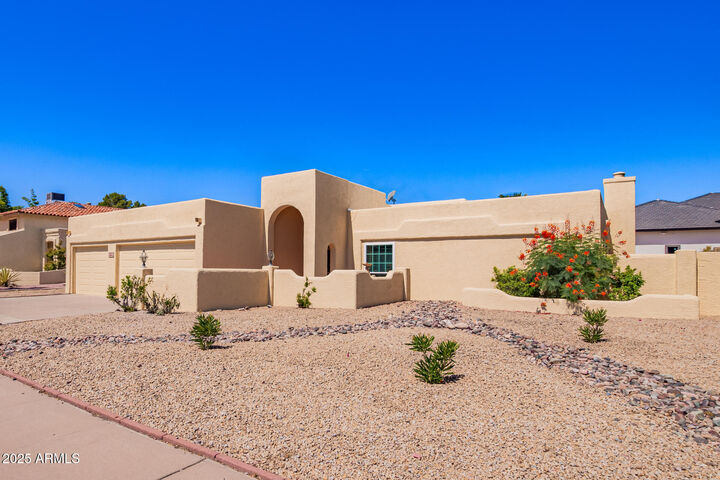 Property Photo:  16220 N 40th Lane  AZ 85053