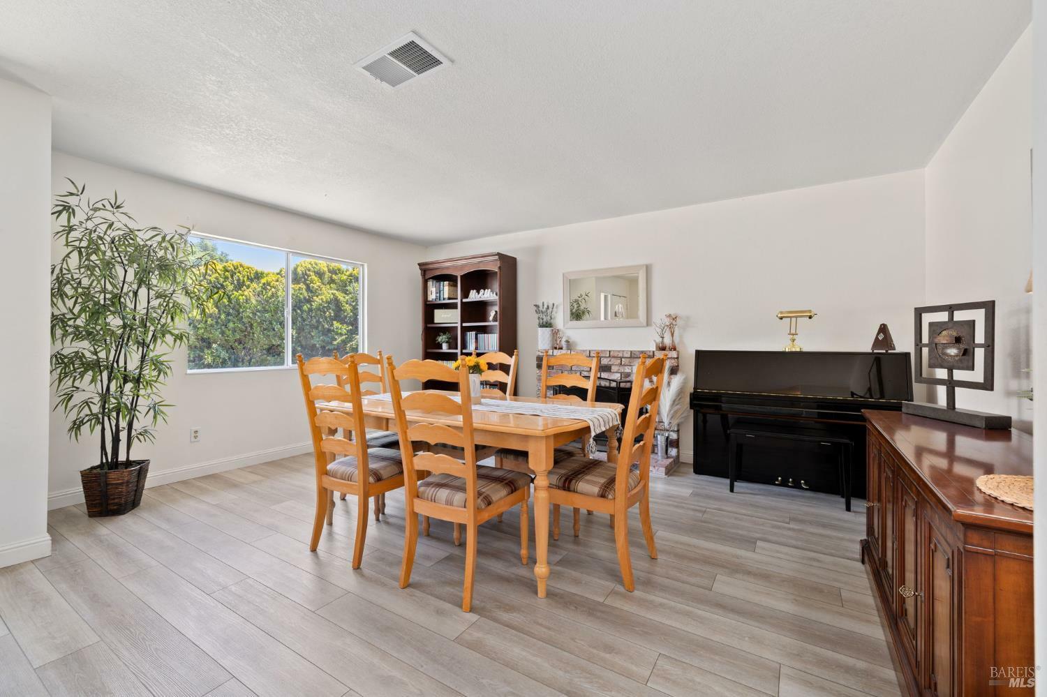 Property Photo:  2471 Westvale Court  CA 95403 