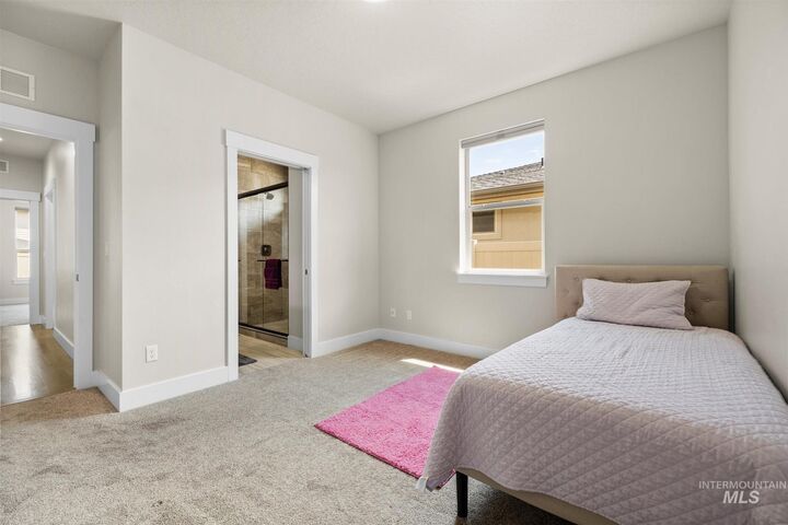 Property Photo: 602 W Buroak Dr. ID 83642