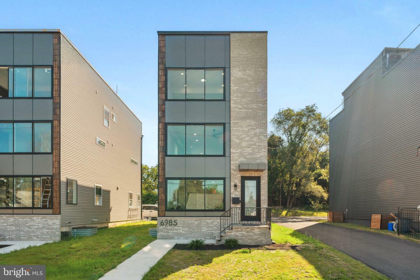 6985 Silverwood Street  Philadelphia PA 19128 photo