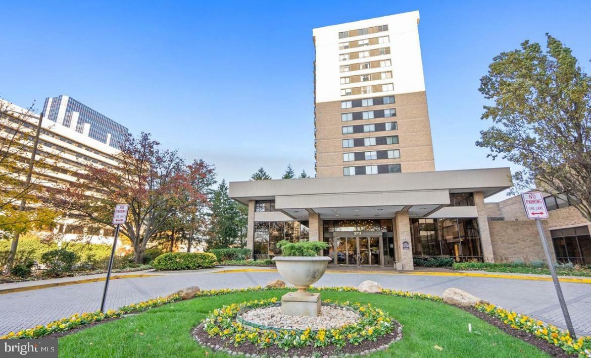 Property Photo: 3713 S George Mason Drive 416 VA 22041