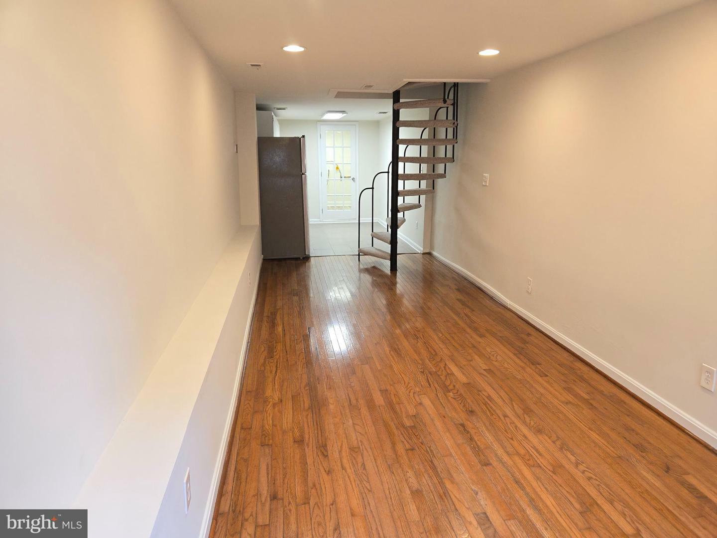 Property Photo: 237 S Chapel Street MD 21231