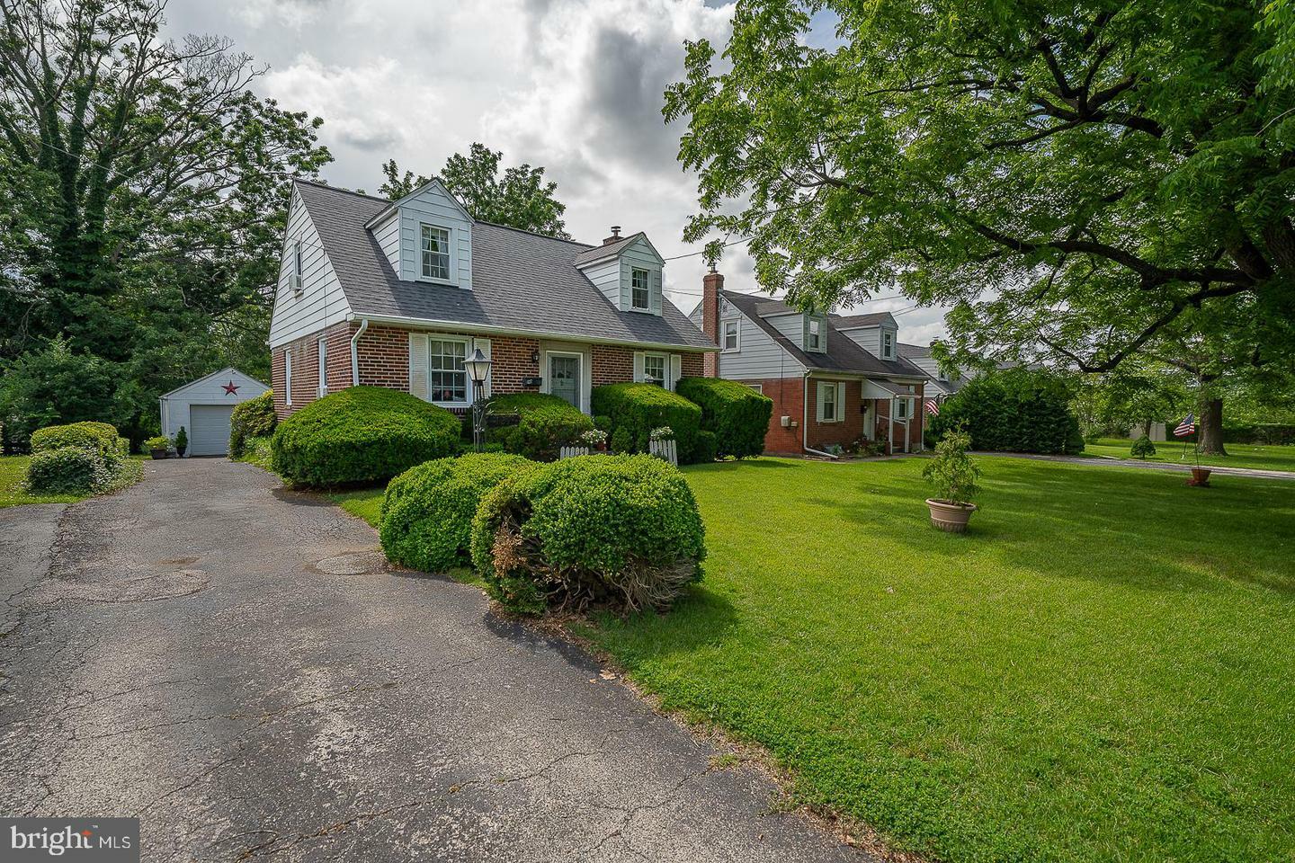 Property Photo: 127 Long Road PA 19406