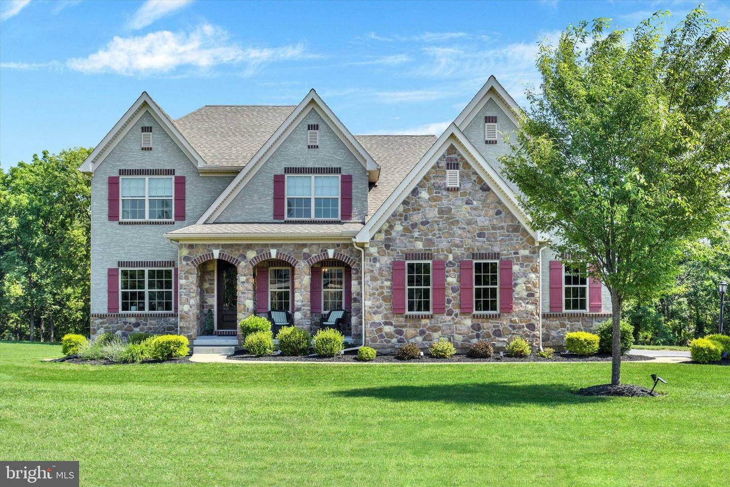 7053 Creek Crossing Drive  Harrisburg PA 17111 photo