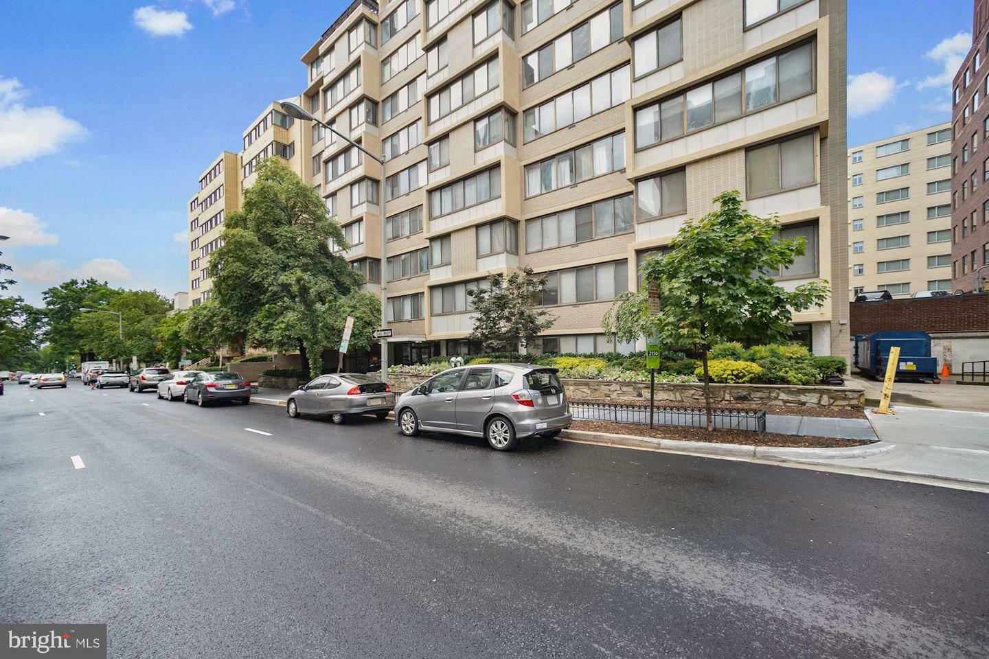 Property Photo:  522 21st Street NW 309  DC 20006 