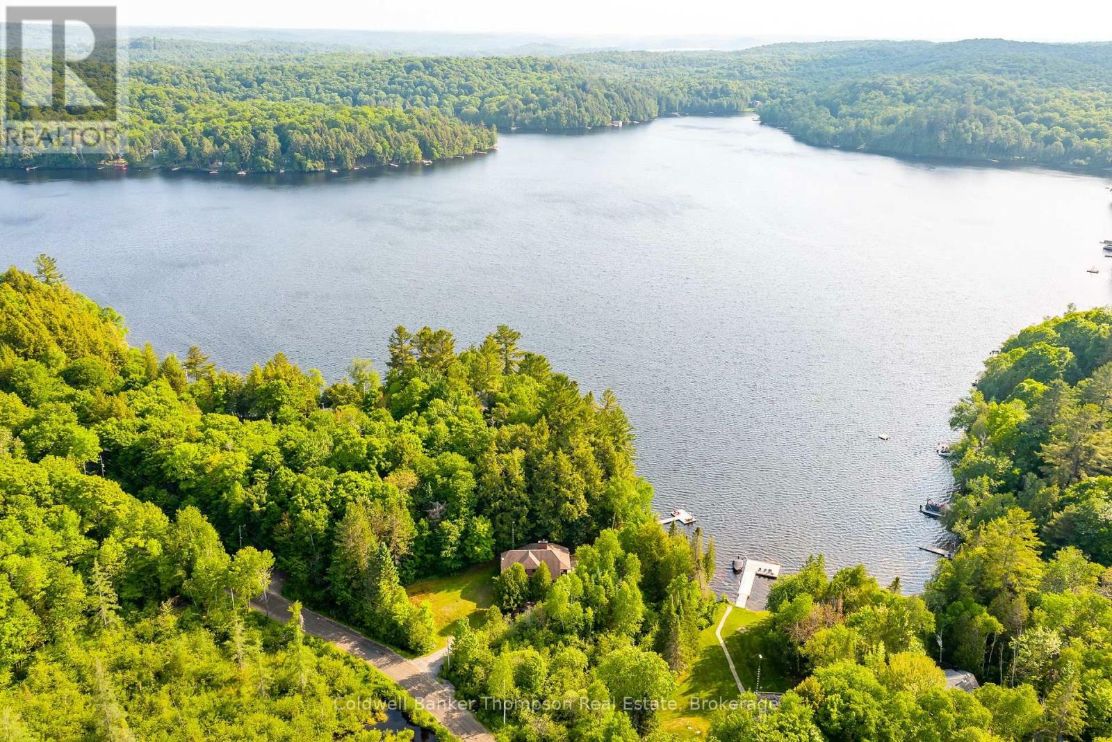 Photo de la propriété:  215 Ena Drive  ON P1H 2J4 