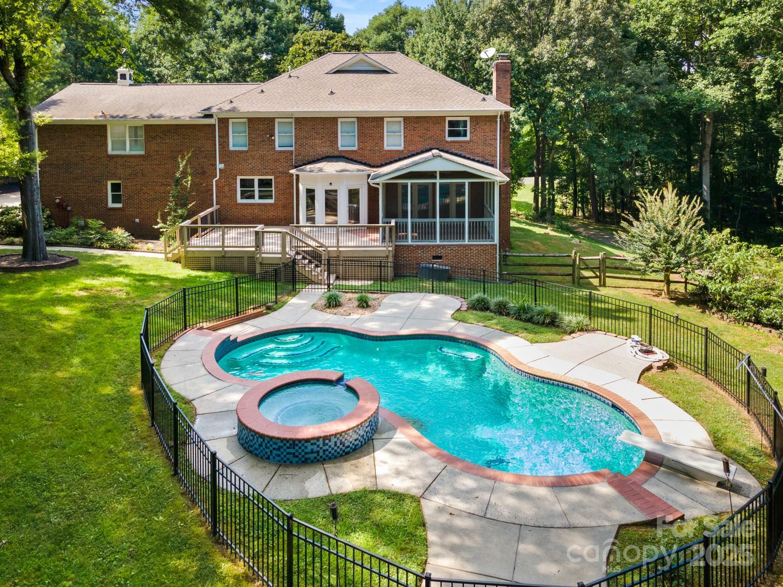 Property Photo:  1134 Willow Oaks Trail  NC 28104 