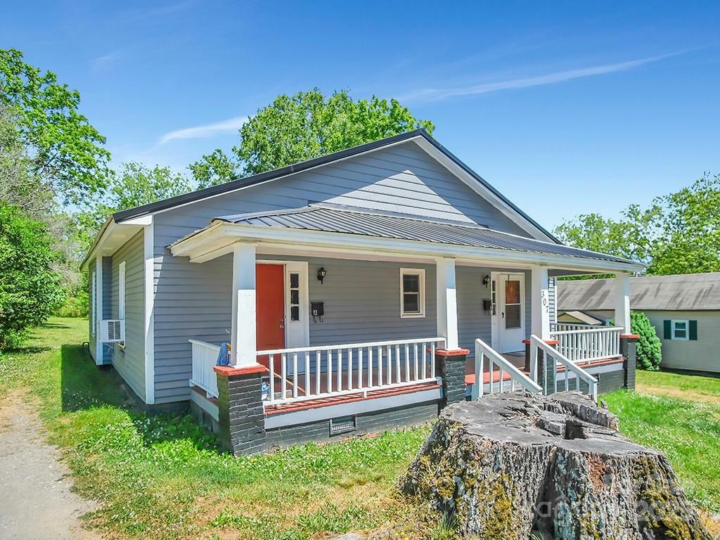 Property Photo: 307 S Jacob Street NC 28021
