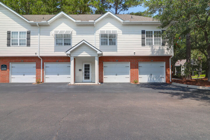 Property Photo: 1604 Basildon Road SC 29466