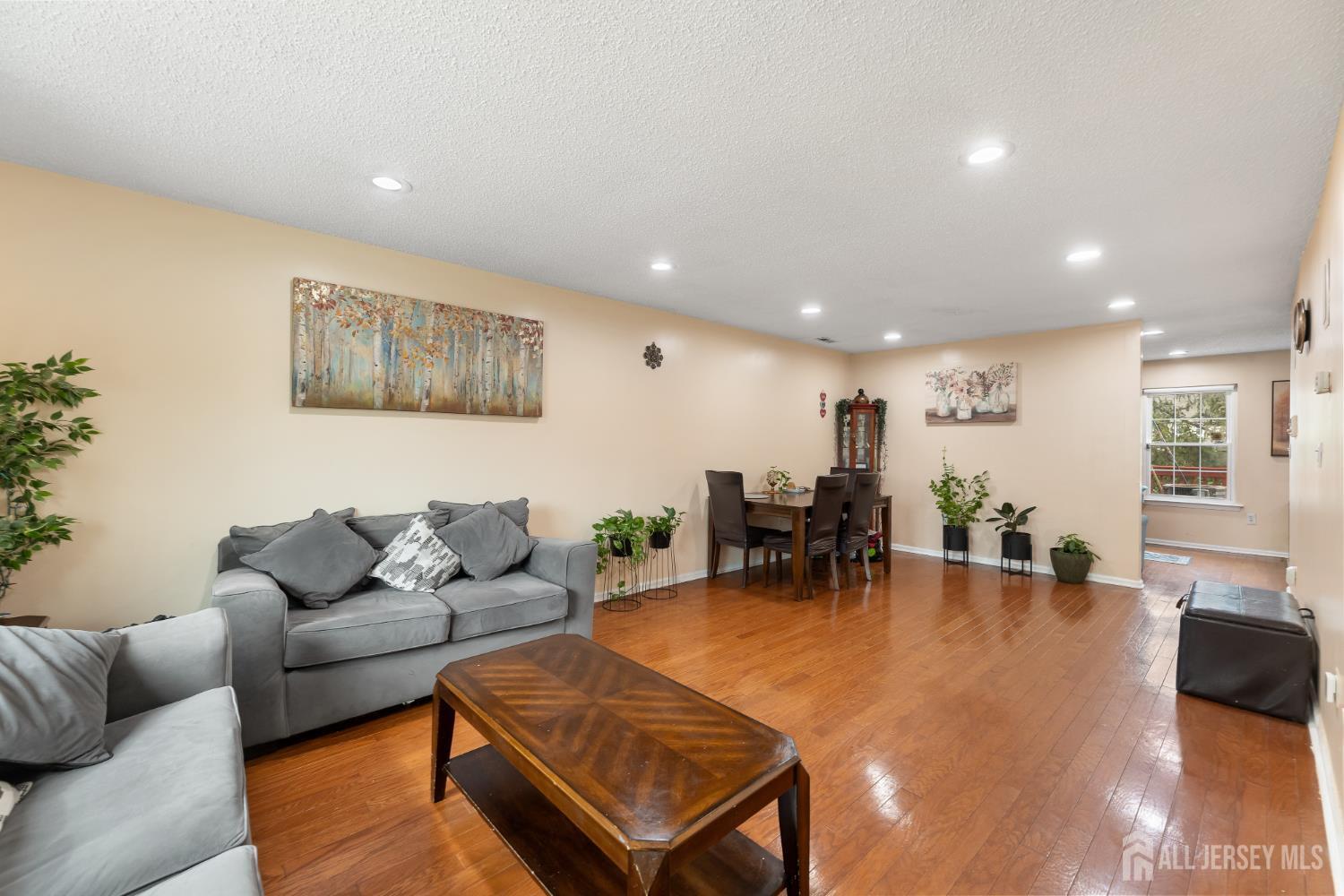 Property Photo: 76 Lynnette Court NJ 08824