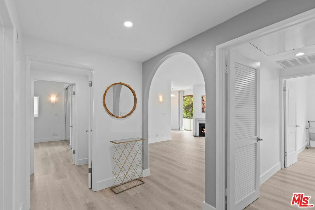 Property Photo: 1136 S Shenandoah St CA 90035