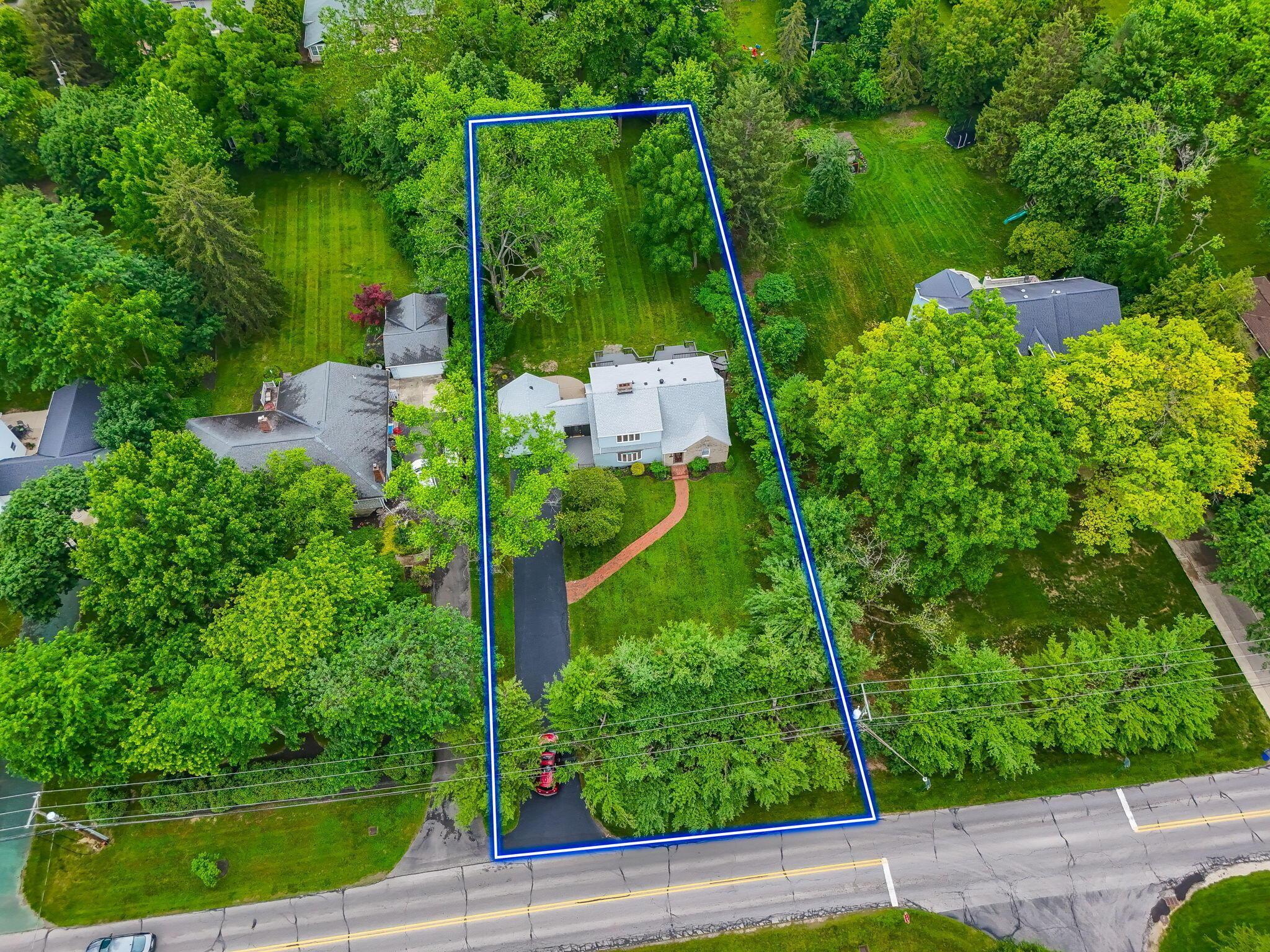 Property Photo: 1054 Highland Drive OH 43220