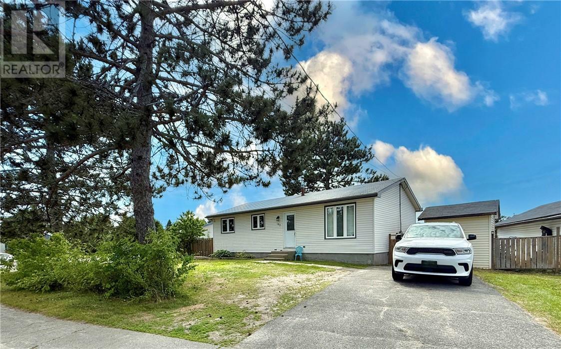 Property Photo: 147 Kings ON P3L 1J9