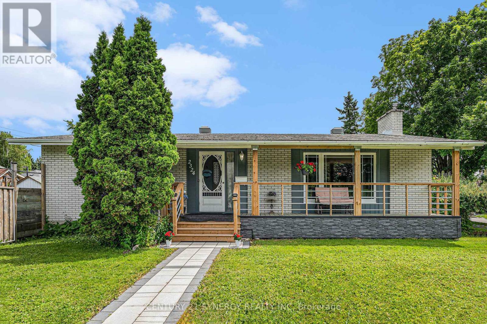 2324 Susan Street  Ottawa ON K1G 1K3 photo