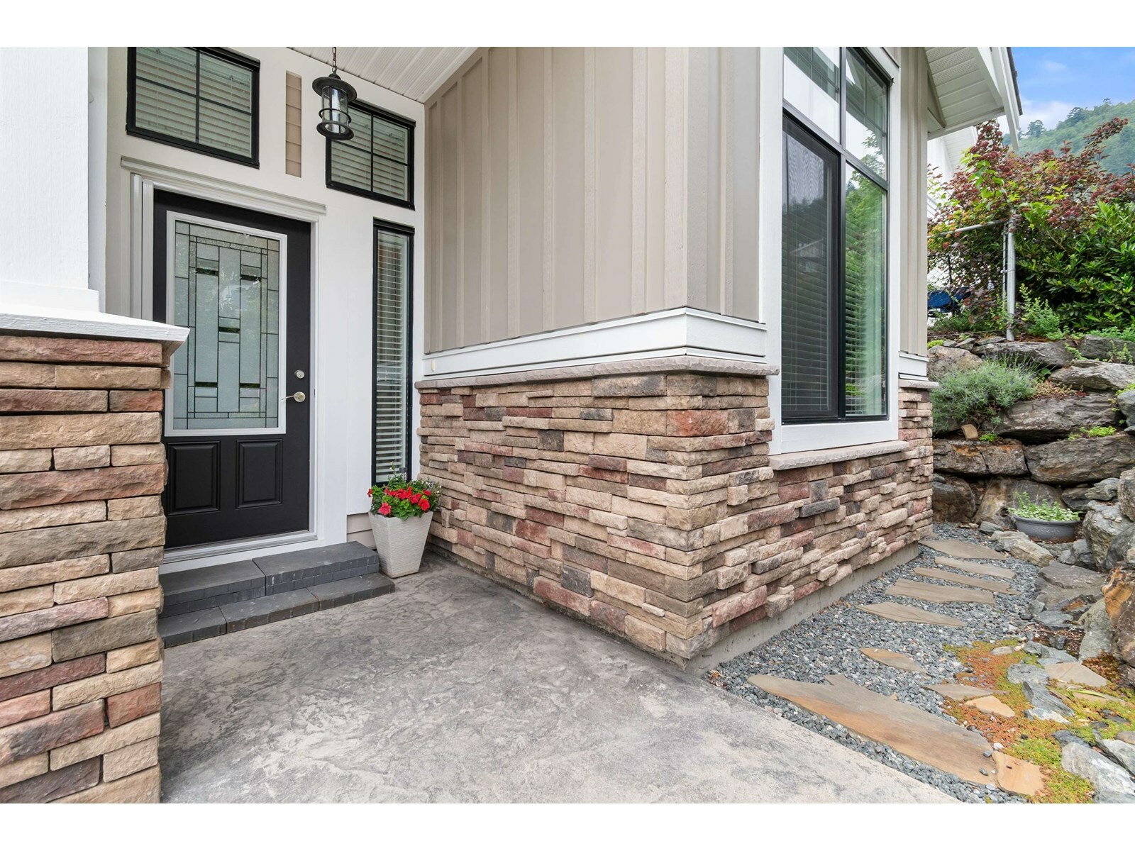 Property Photo: 47045 Sylvan Drive 7 BC V2R 0X6