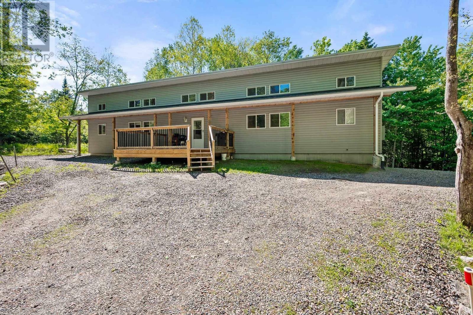 Property Photo: 51 Farmcrest Avenue ON K0M 1S0