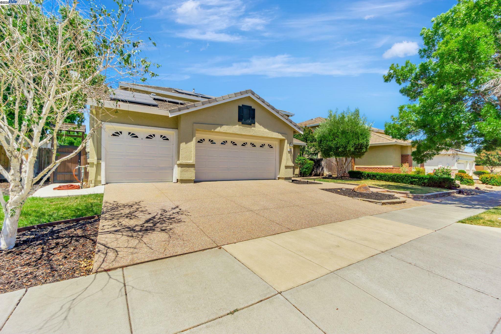 Property Photo: 1065 Somersby Way CA 94513