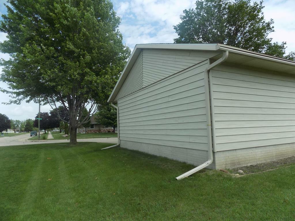 Property Photo: 2020 North 14th IA 50501