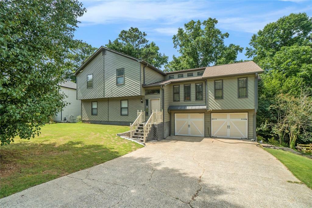 Property Photo: 1105 Tom Lane Lane GA 30066