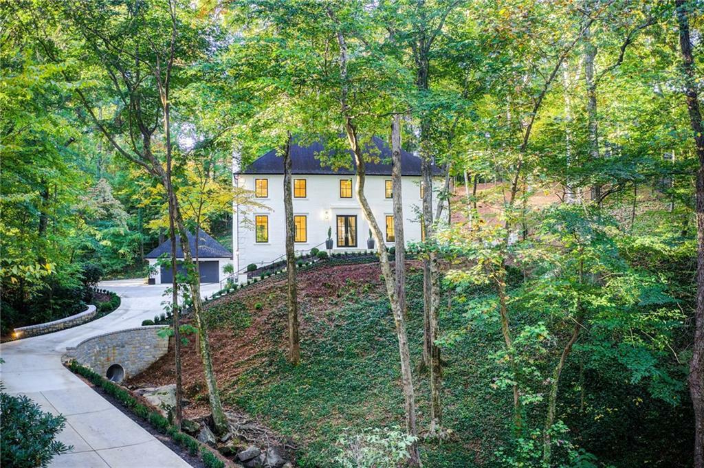 Property Photo: 6090 River Chase Circle GA 30328