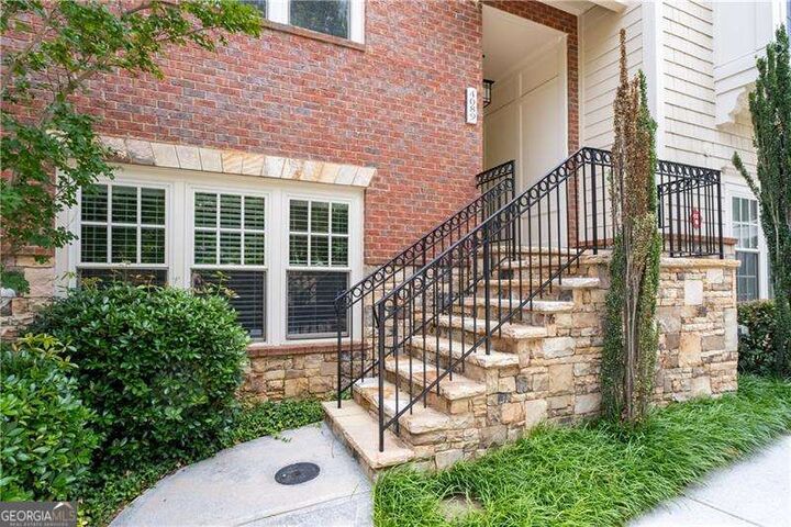 Property Photo: 4089 Thorndale Lane 13 GA 30080
