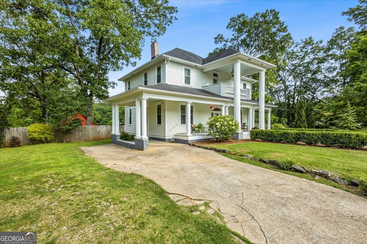 Property Photo: 205 Cobb Street GA 30268
