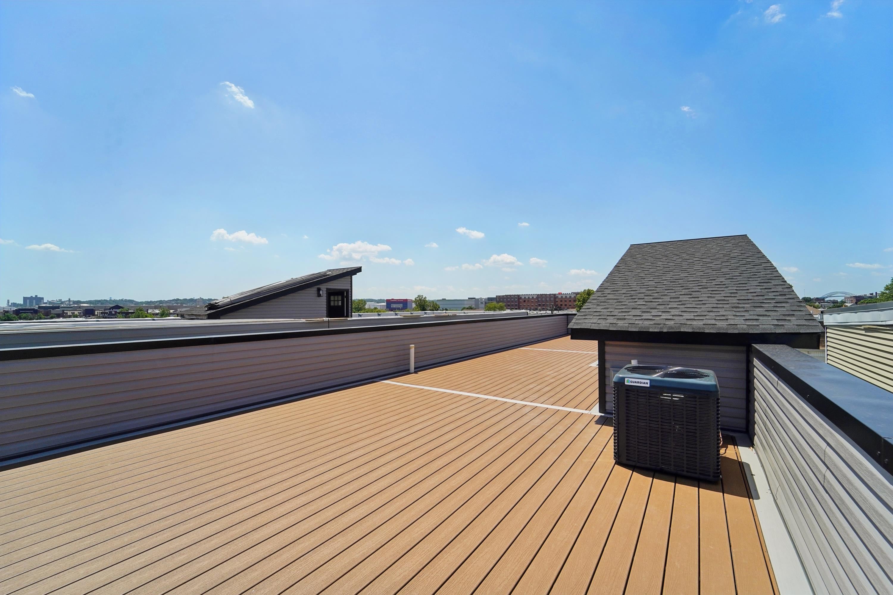 Property Photo: 90 East 27th St 2 NJ 07002