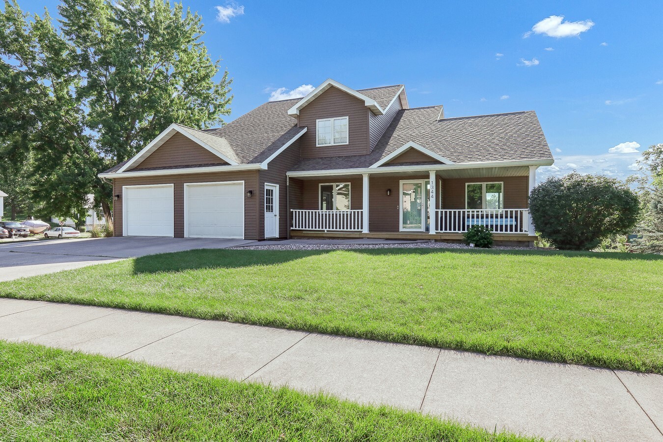 1344 E 6th Street  Pella IA 50219 photo