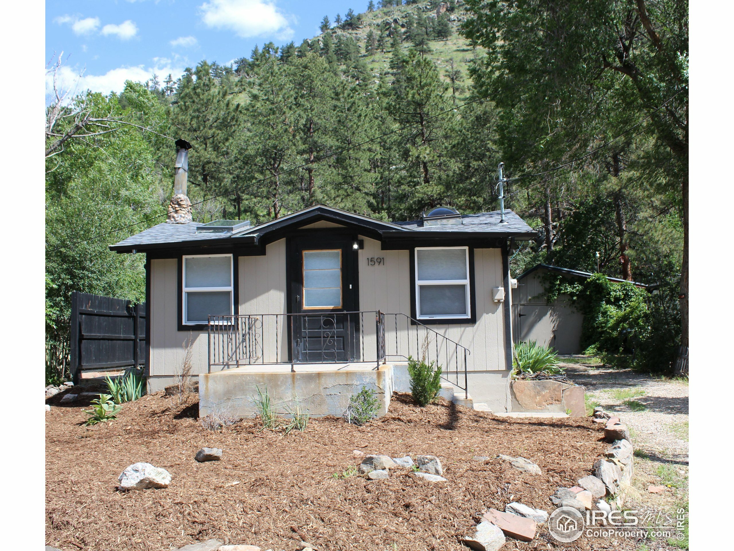 Property Photo:  1591 W US Highway 34  CO 80537 