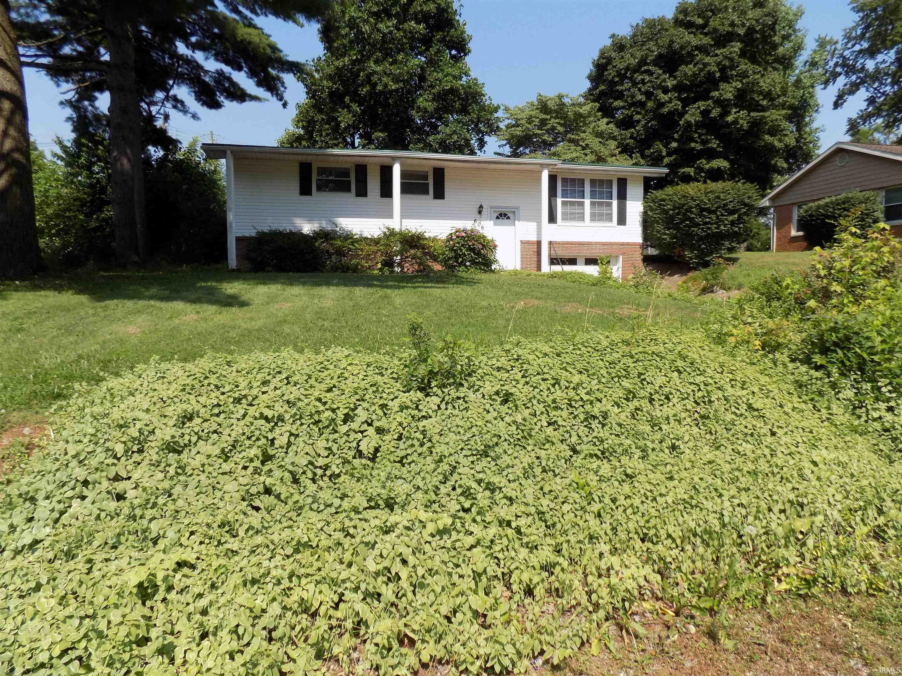 Property Photo: 606 Prince Drive IN 47630