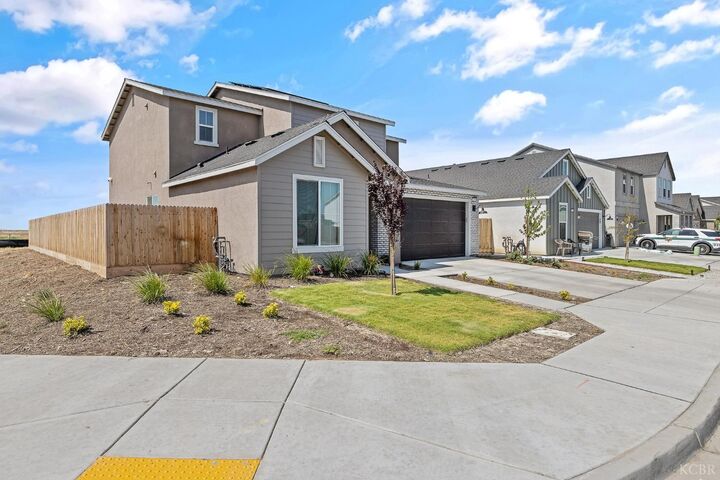 Property Photo:  2409 Pepperdine Street  CA 93245 