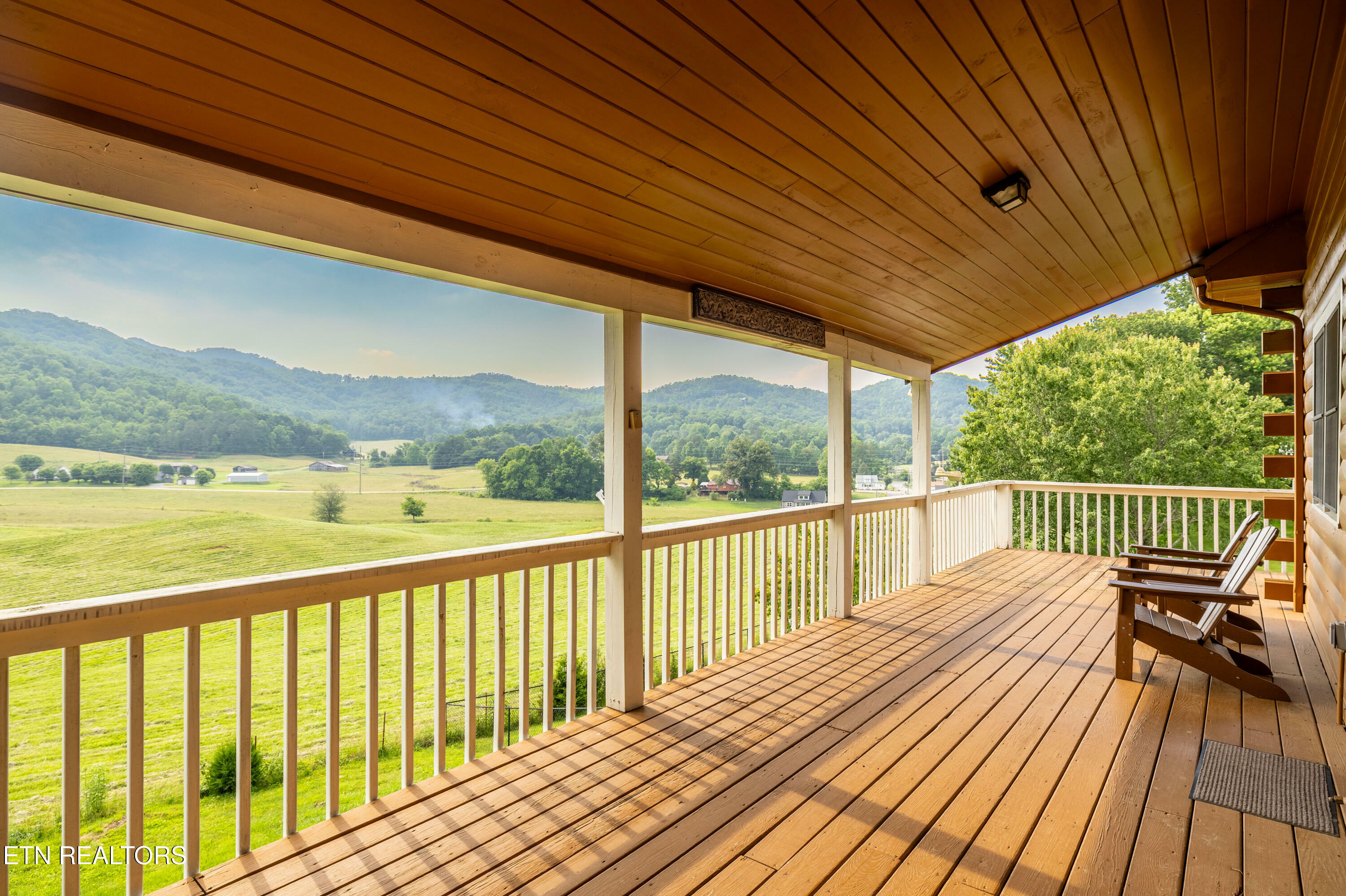 Property Photo: 3433 Crockett Hill Lane TN 37862