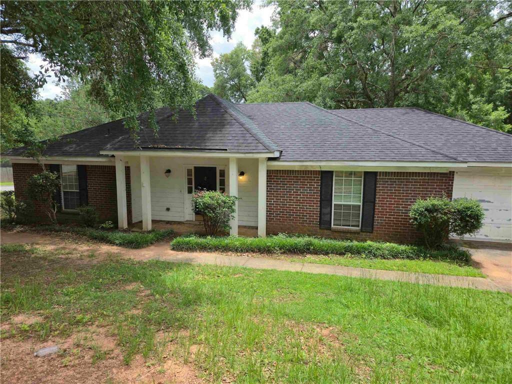 Property Photo: 9325 Seven Hills Curve AL 36695