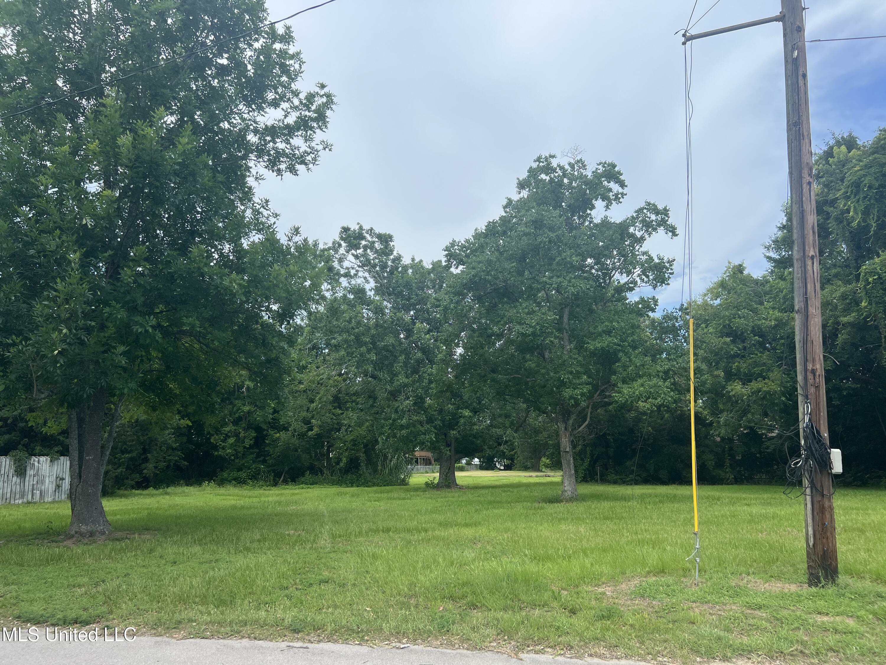 Property Photo: 308 Dunbar Street MS 39530