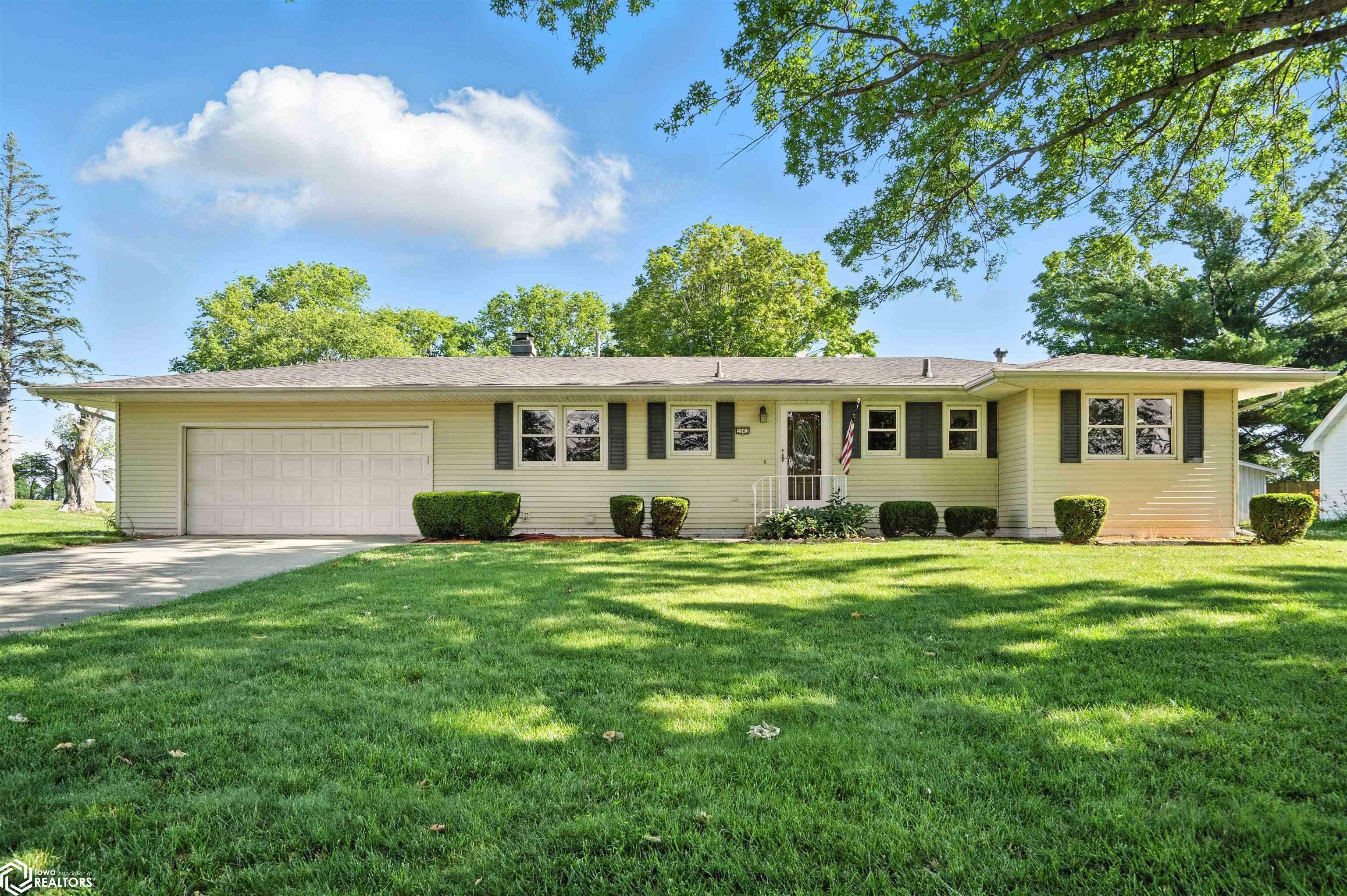 Property Photo: 2903 Nelson Road IA 50158