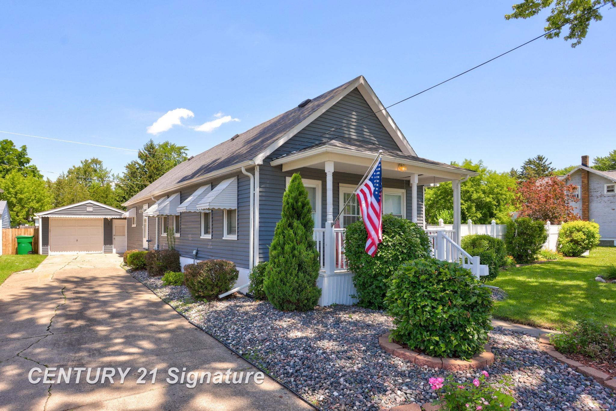 Property Photo: 1618 Division Street MI 48602