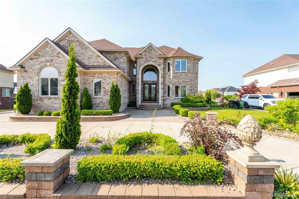 Property Photo: 4303 S Lake Lane MI 48316 4049