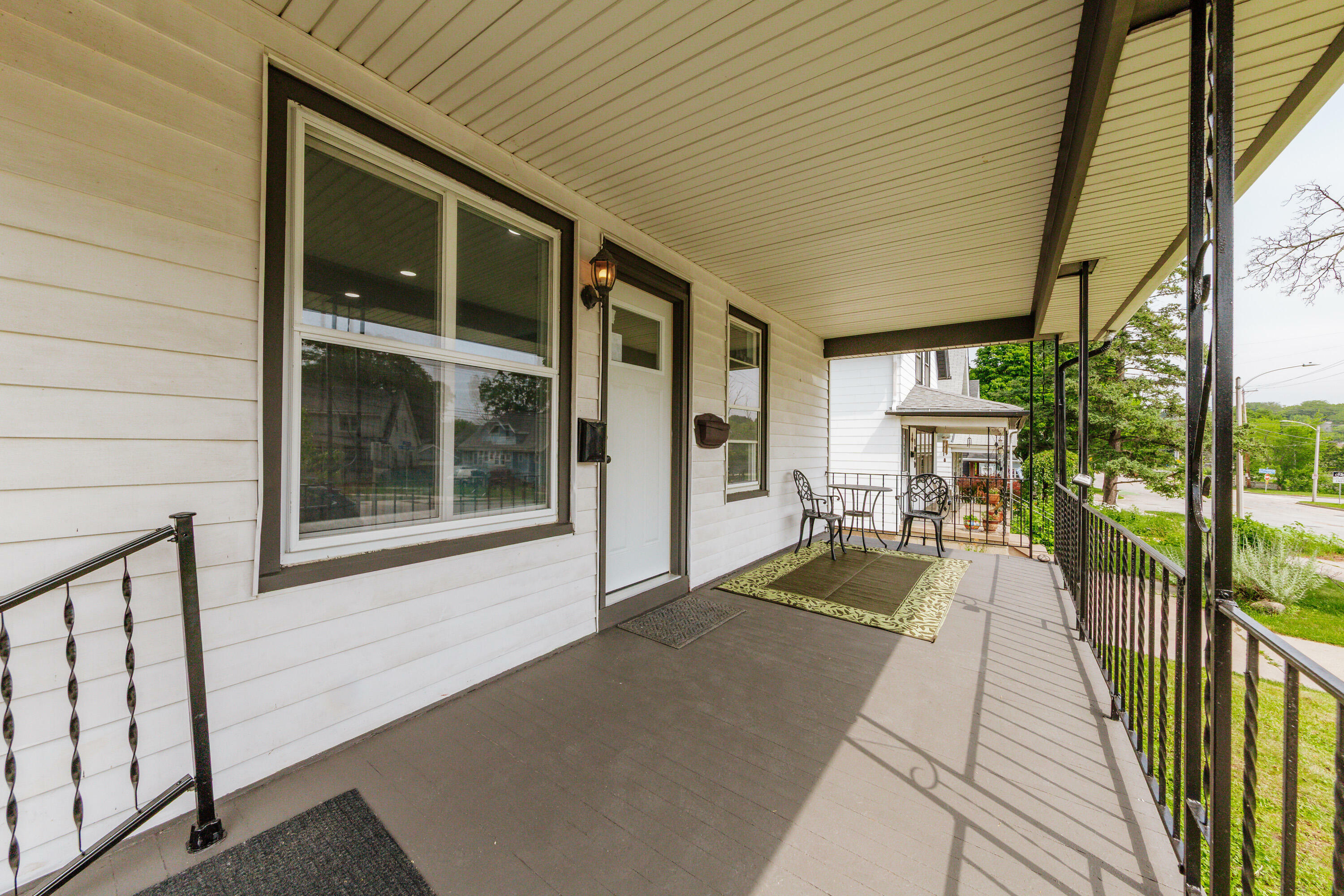 Property Photo: 1055 N 68th St WI 53213