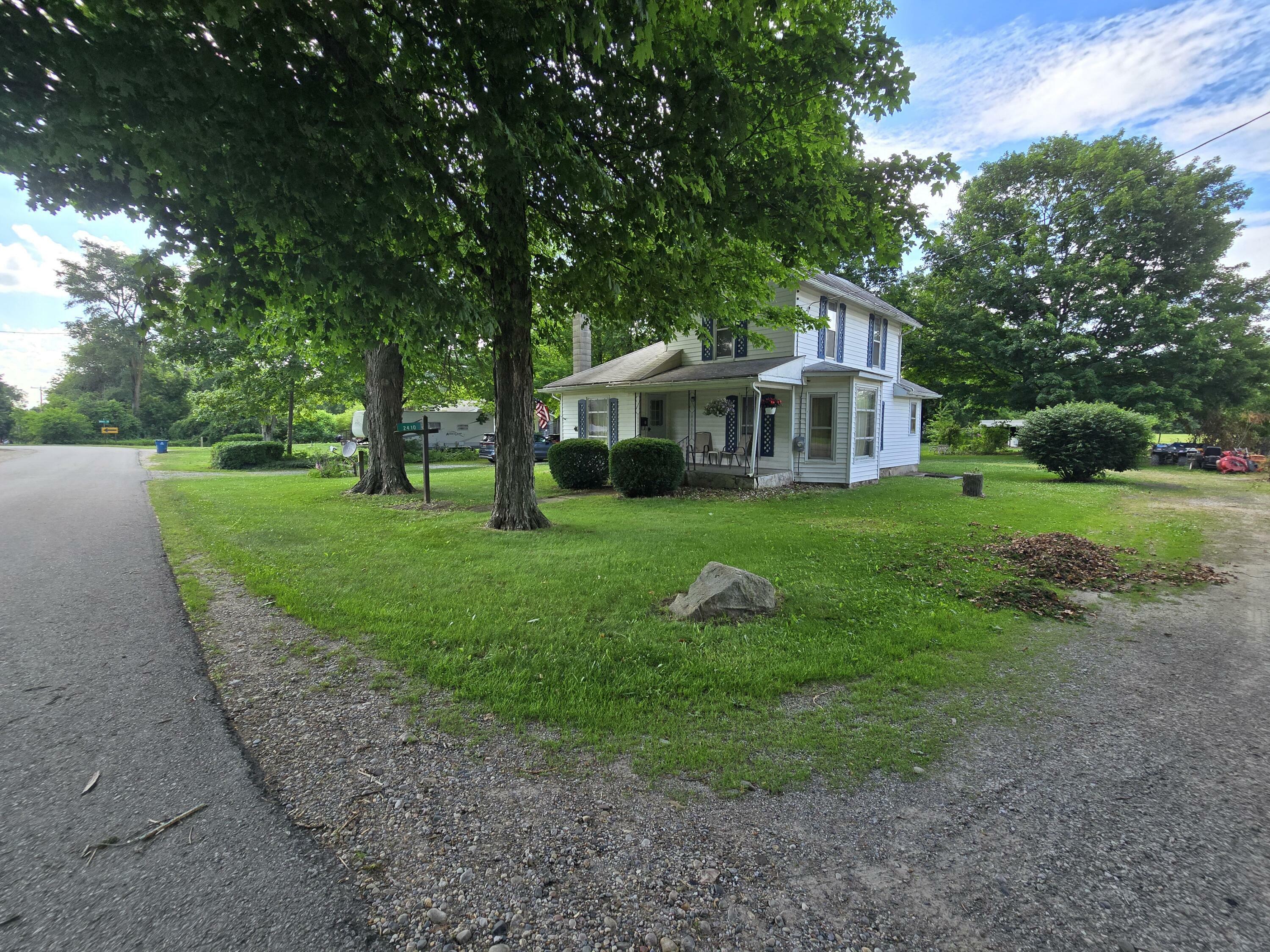 Property Photo: 2410 Brad Street MI 49239